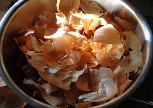 we-are-not-aware-of-this-miracle-never-toss-away-the-peel-from-onions